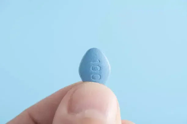 雙效威而鋼藍P使用心得｜第一次吃真的有嚇到我…😳